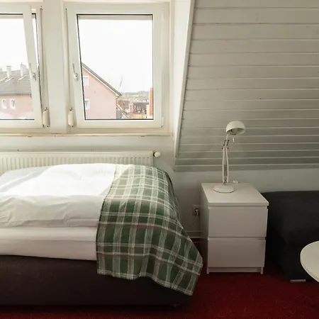 Praktisches Mit Kueche Und 2 Duschen 아파트 *